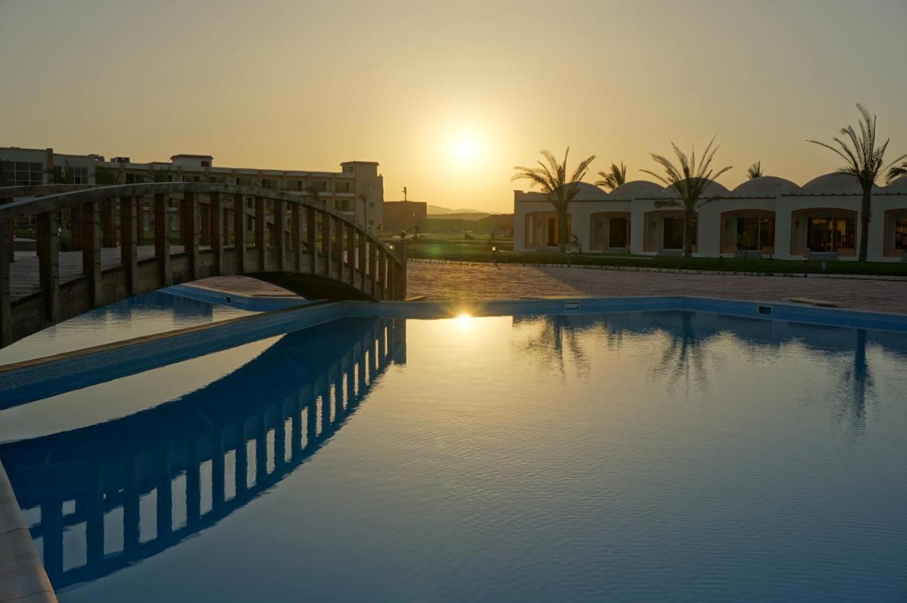 Amarina Queen Resort & Aqua Park Marsa Alam Buitenkant foto